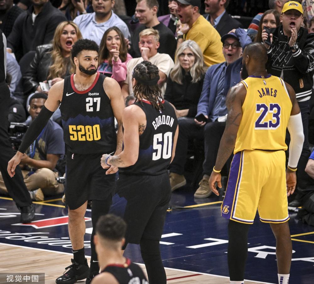 年龄和目前 年龄和目前